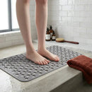 AquaStep — Alfombra Antideslizante para Ducha con Ventosas y Protección Antibacteriana